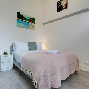 Convenient 1-bed - Ideal For Working Away, Free Parking, Pet Friendly, Netflix Apartment Sheffield